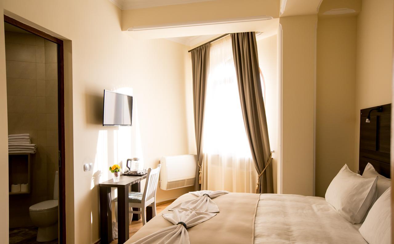 Hotel Badagi Тбилиси Экстерьер фото